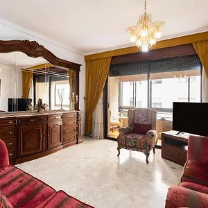 homelike-spacious-classic-design-apartment-center.in-canary-islands.com/